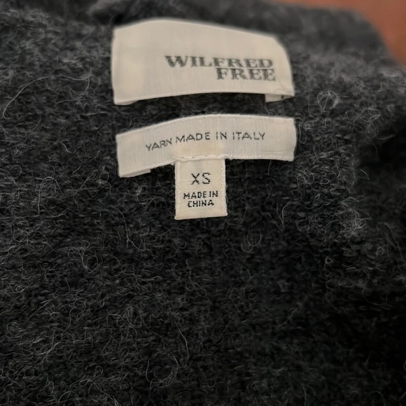 Aritzia wool and alpaca vest size xs in excellent condition - Picture 2 of 3